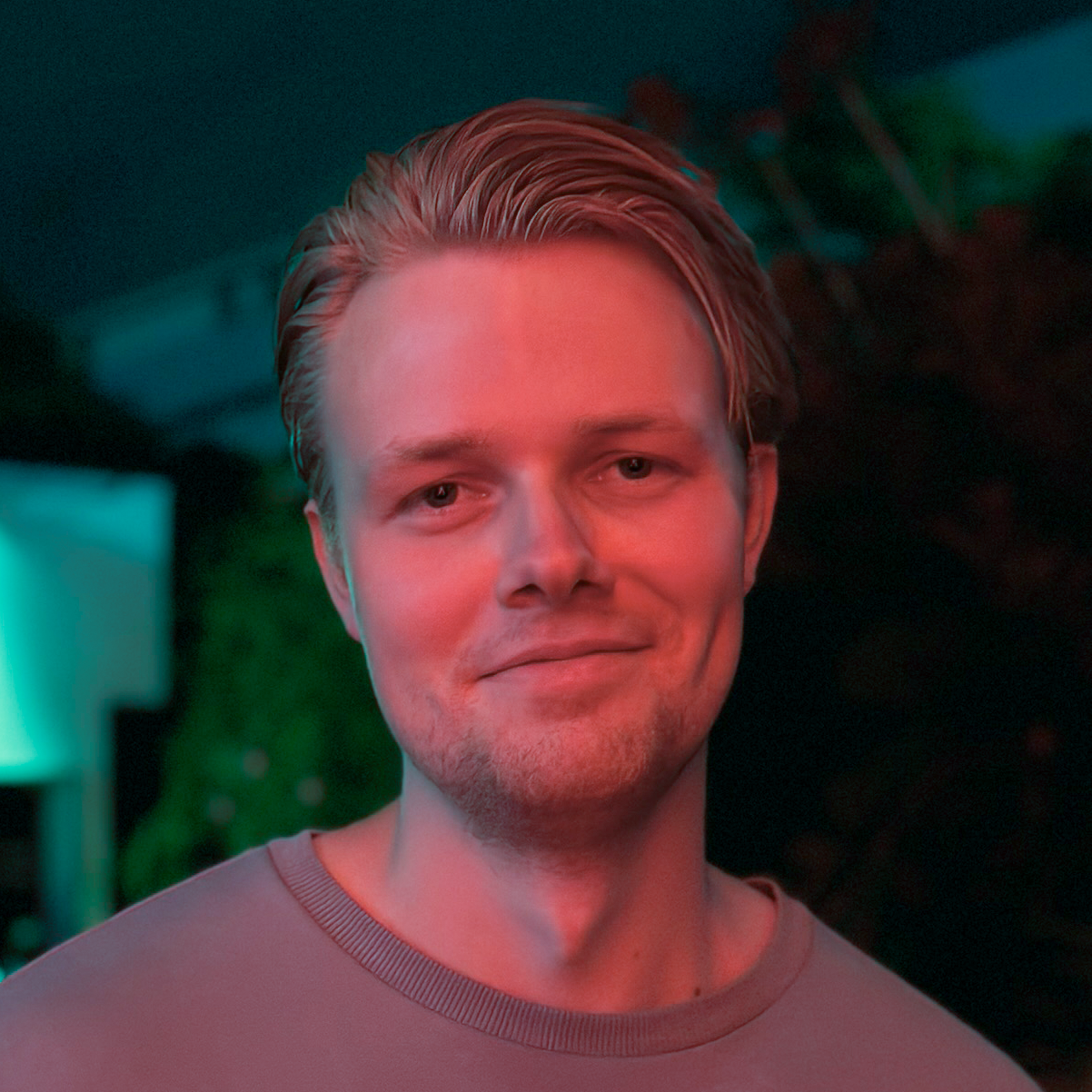 A photo of Christian Zöller in a dark blue suit
